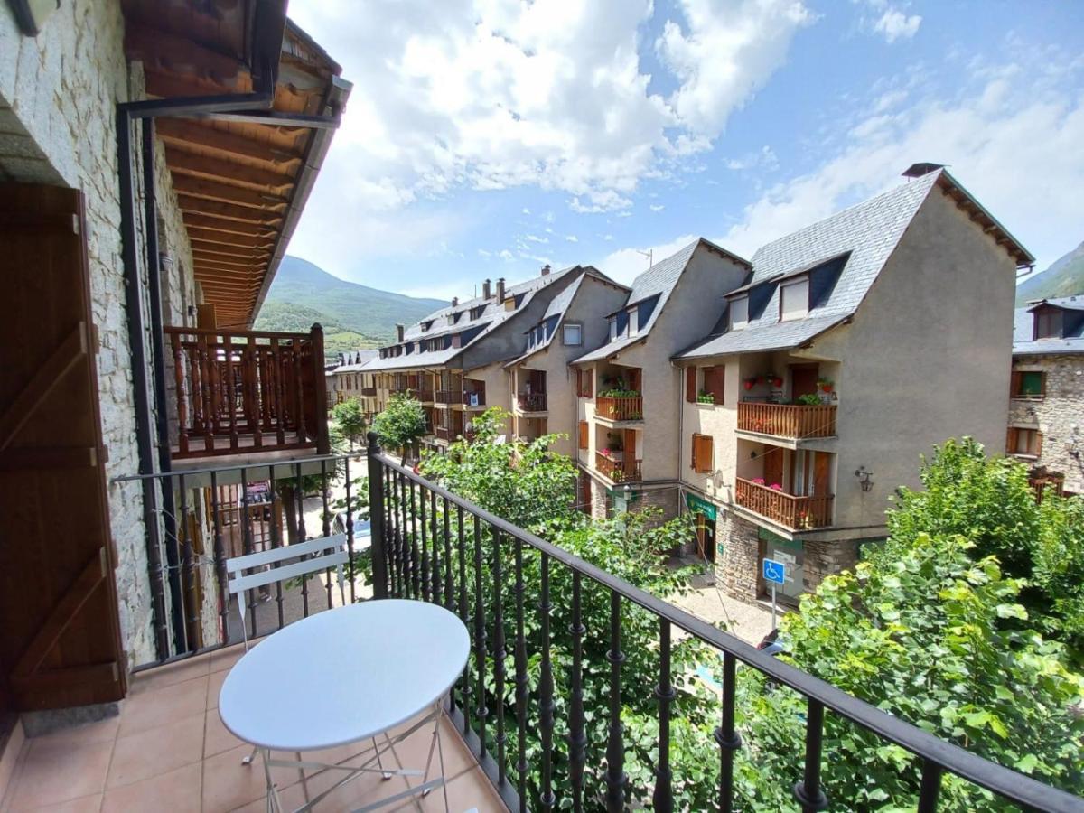 BPirineos-Parque Los Tilos 2 Benasque Exterior foto